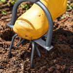 Manual Twist Garden Cultivator – Claw-Style Soil Loosener